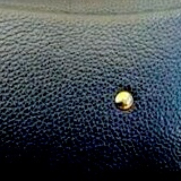 Beautiful MCM Black Leather Shoulder Crossbody Bag w/ Goldtone Hardware - Picture 7 of 16